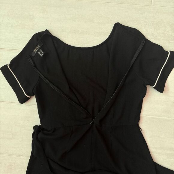 Forever 21 Romper Black with Contrast White Trim Chic Style Shorts Belt Zipper M - Picture 7 of 7